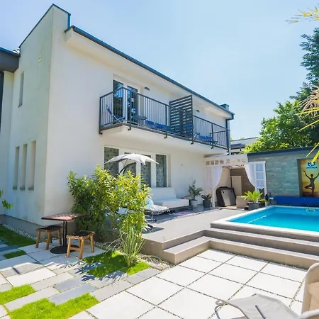 Aragda 1 Apartment